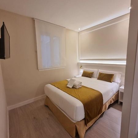 Ch Velarde Hotel Madrid Luaran gambar