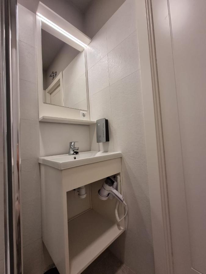 Ch Velarde Hotel Madrid Luaran gambar